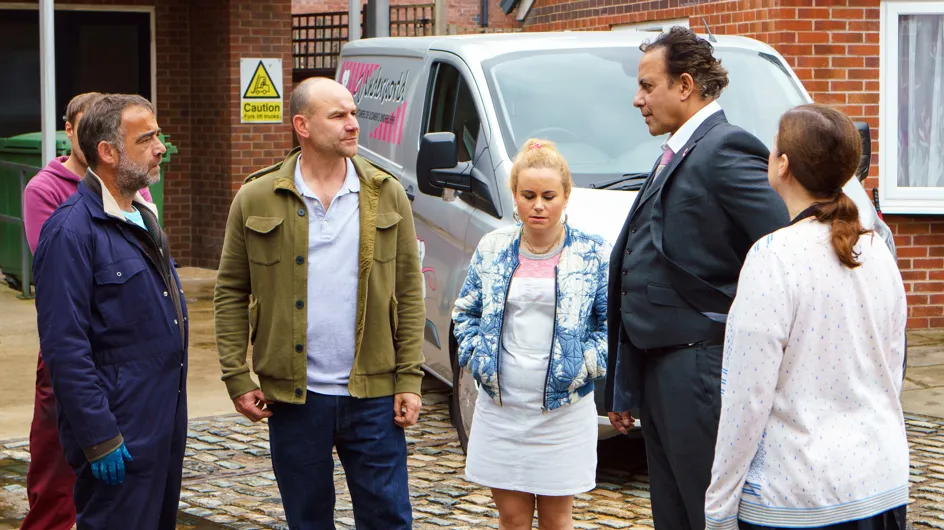 Coronation Street 02/07 - It's Decision Time For Dev